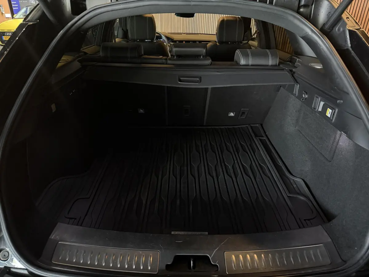 3.0 D300 AWD R-Dynamic HSE MAXT
