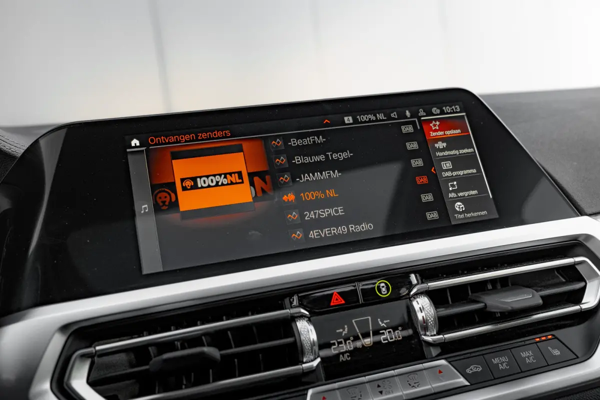 M440i xDrive High Executive | schuif-/kanteldak | Harman-Kardon | Laser LED | Leder | 20"