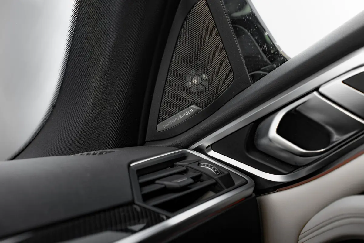 M440i xDrive High Executive | schuif-/kanteldak | Harman-Kardon | Laser LED | Leder | 20"