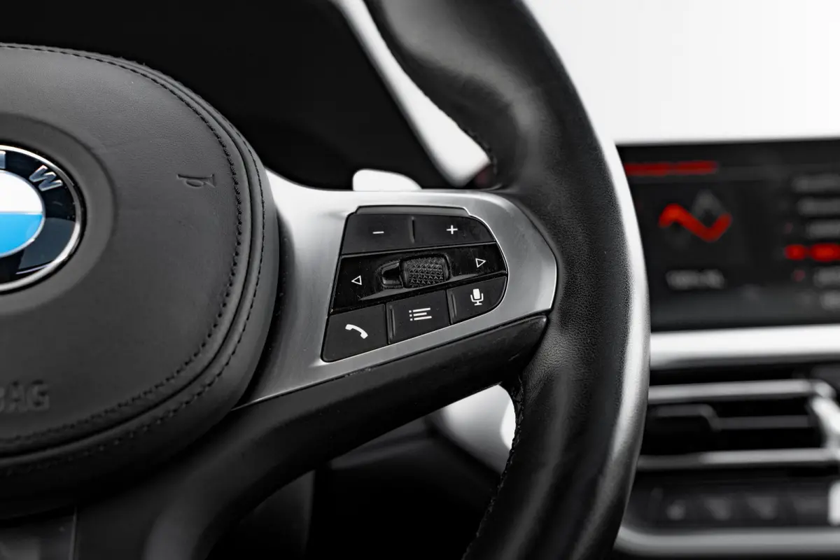 M440i xDrive High Executive | schuif-/kanteldak | Harman-Kardon | Laser LED | Leder | 20"