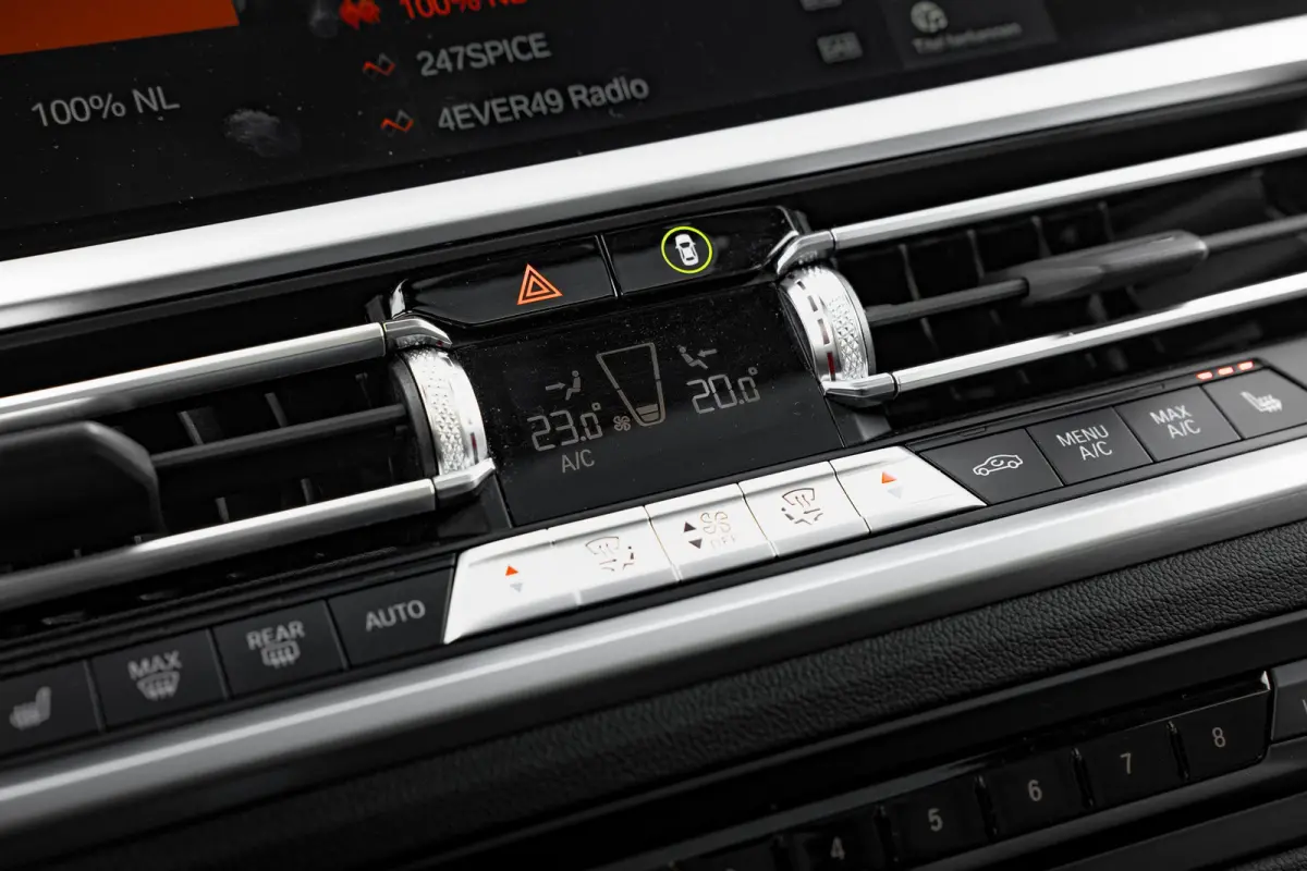 M440i xDrive High Executive | schuif-/kanteldak | Harman-Kardon | Laser LED | Leder | 20"