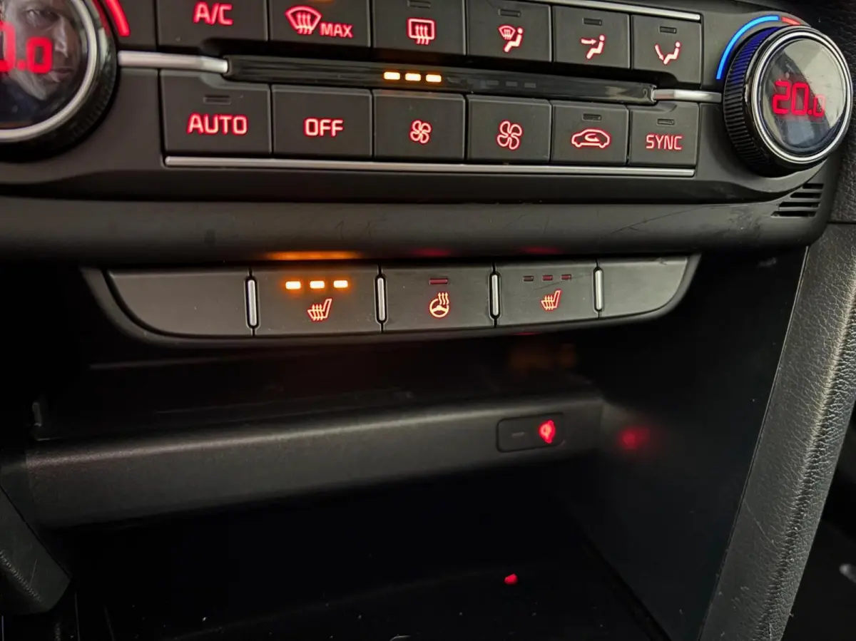1.0 T-GDi ExecutiveLine Full options!