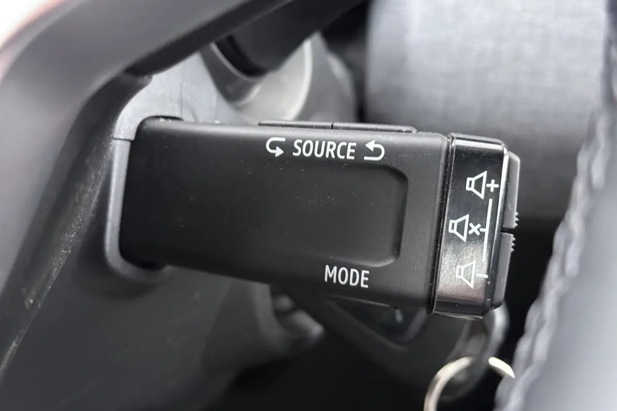 1.0 92 PK TCe Evolution Carplay DAB Cruise Park.Sens LED