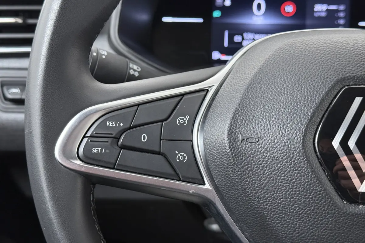 1.0 92 PK TCe Evolution Carplay DAB Cruise Park.Sens LED