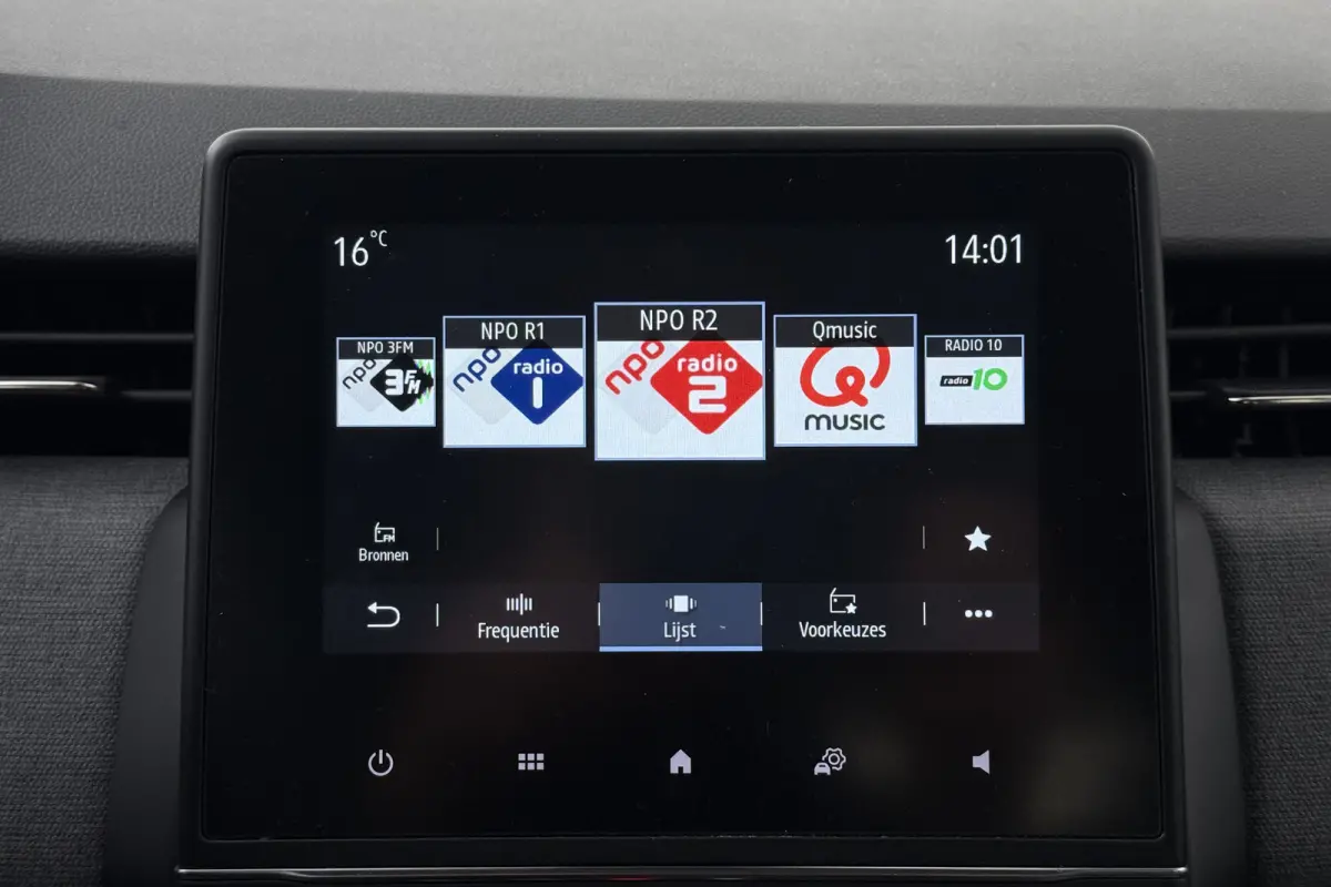 1.0 92 PK TCe Evolution Carplay DAB Cruise Park.Sens LED