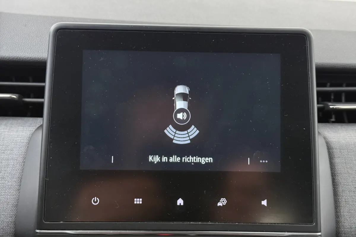1.0 92 PK TCe Evolution Carplay DAB Cruise Park.Sens LED
