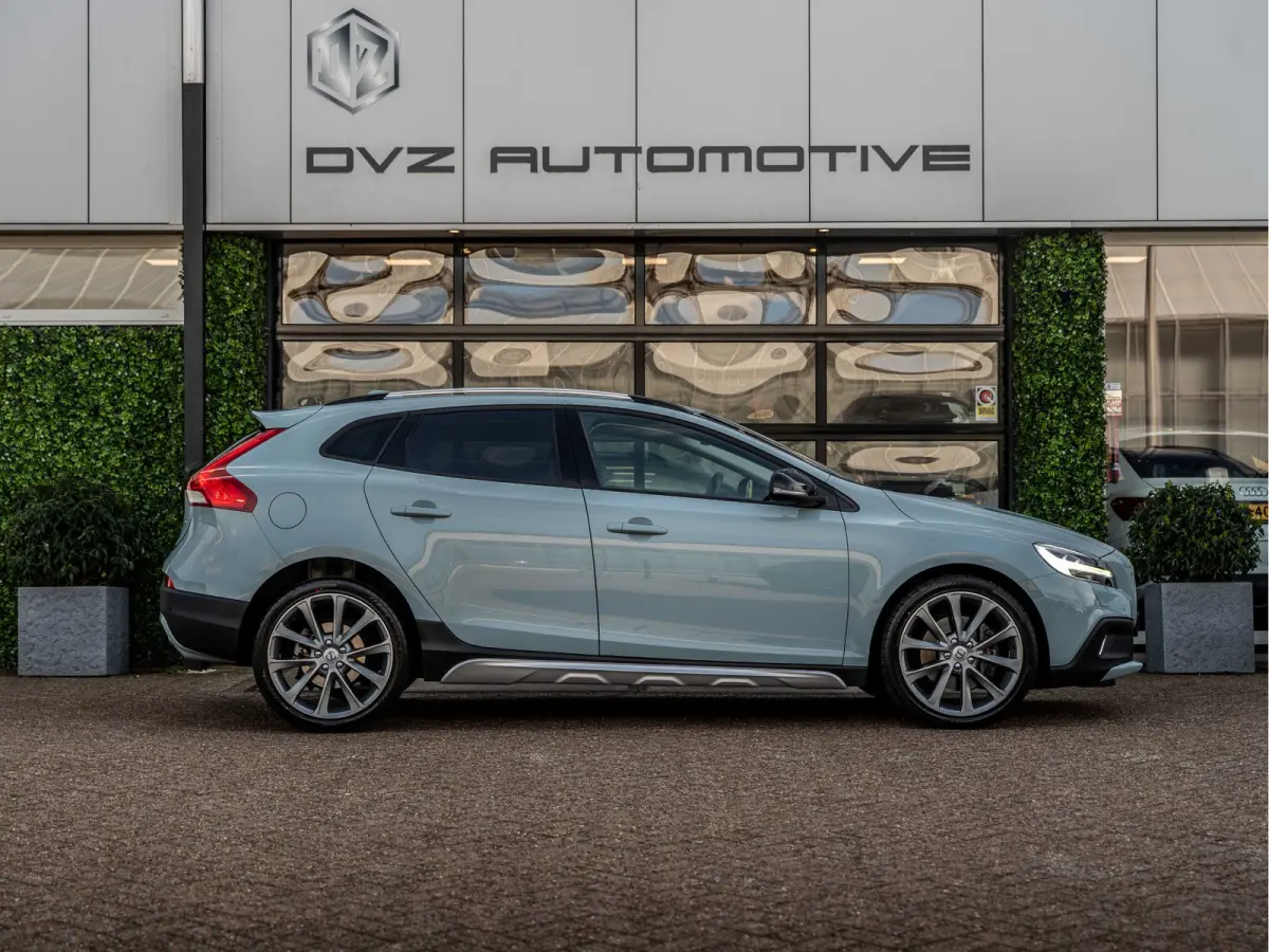 1.5 T3 Aut. Momentum | Blis | 18" LMV | Winter Pack