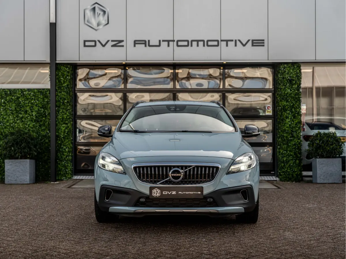 1.5 T3 Aut. Momentum | Blis | 18" LMV | Winter Pack