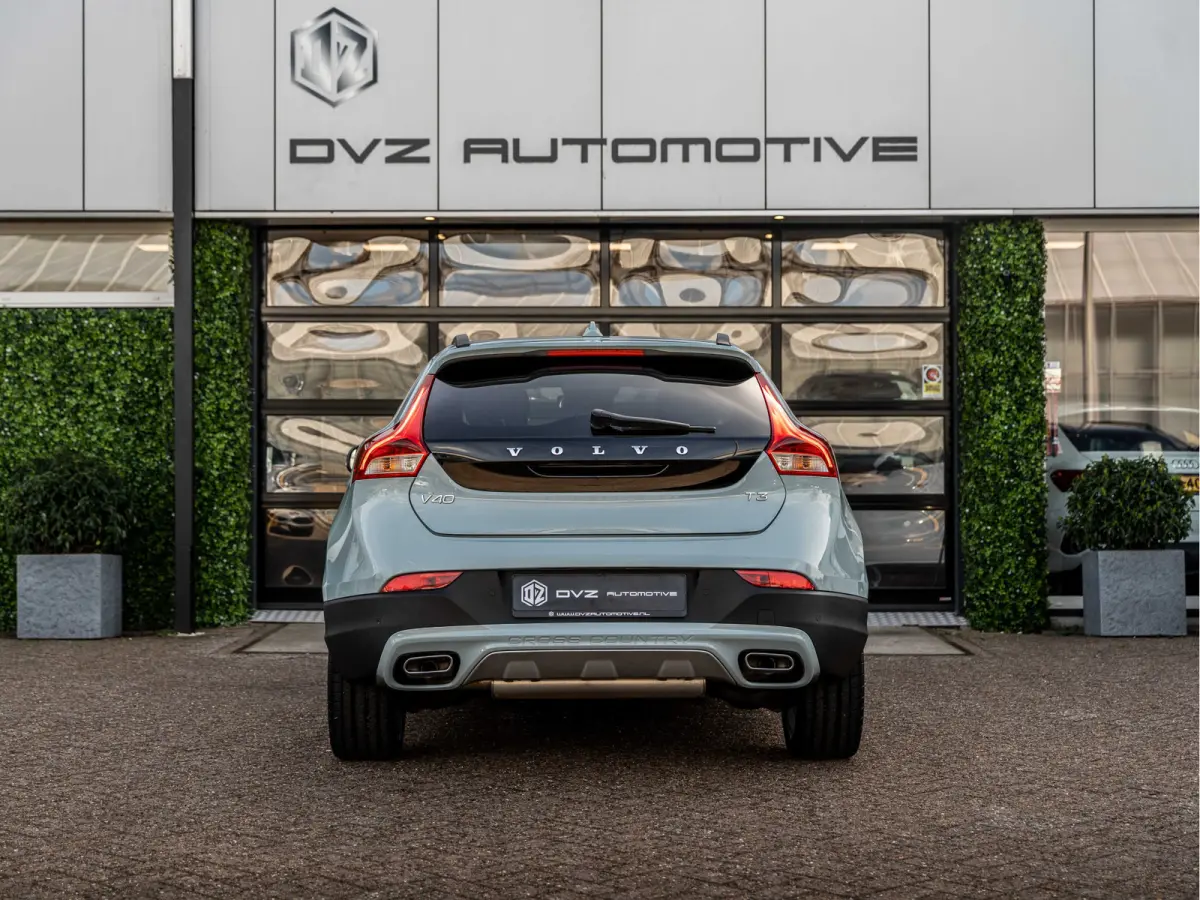 1.5 T3 Aut. Momentum | Blis | 18" LMV | Winter Pack