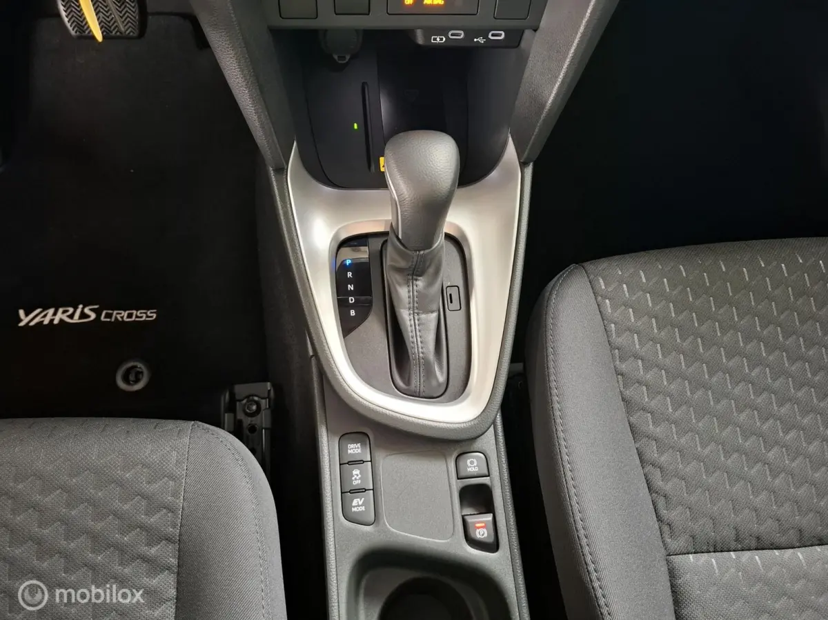 1.5 Hybrid 115 Active | PARKEERSENSOREN | CARPLAY - RIJKLAARPRIJS