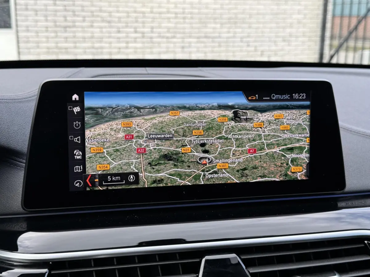 520i High Executive Edition Virtualcockpit/Leer/LED/Camera/Stoelverwarming/Trekhaak