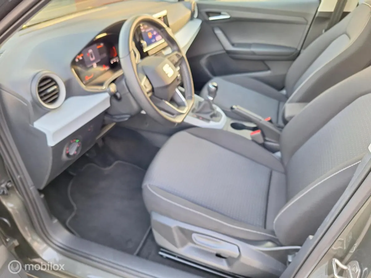 1.0 TSI Style 1e Eig. BTW-Auto ! Apple-Carplay-Navigatie, LM-Velgen 17" Cruise-Control, Led, Climate-Control, PDC.