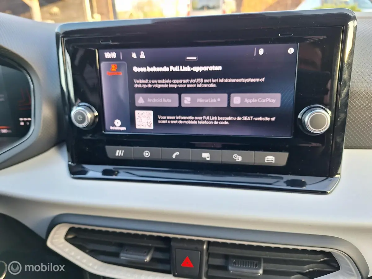 1.0 TSI Style 1e Eig. BTW-Auto ! Apple-Carplay-Navigatie, LM-Velgen 17" Cruise-Control, Led, Climate-Control, PDC.