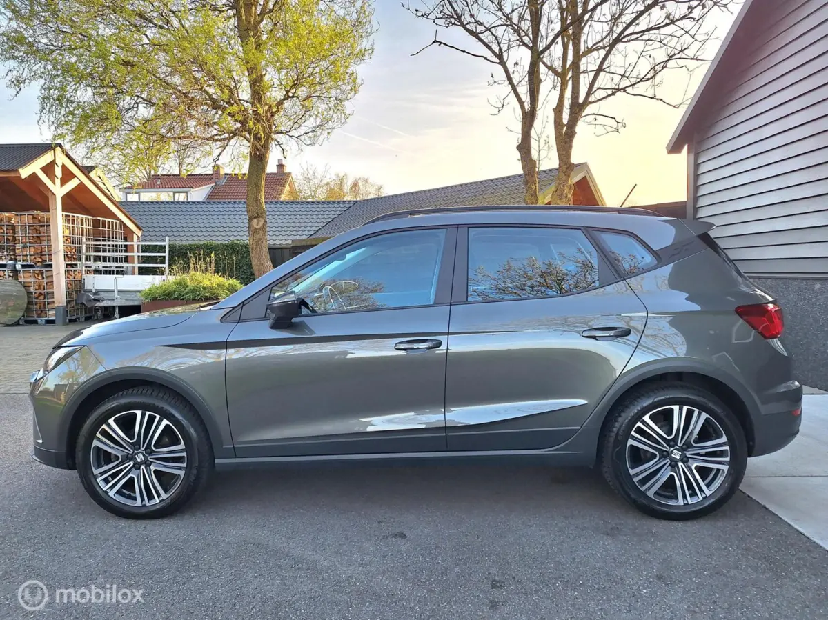 1.0 TSI Style 1e Eig. BTW-Auto ! Apple-Carplay-Navigatie, LM-Velgen 17" Cruise-Control, Led, Climate-Control, PDC.