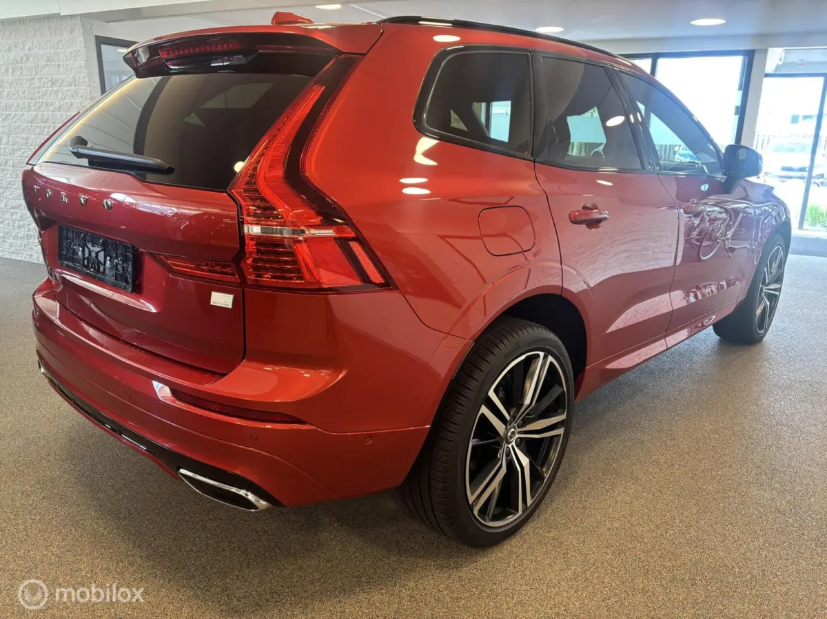 2.0 T8 Plug-in hybrid AWD R-Design , B&W , Pano