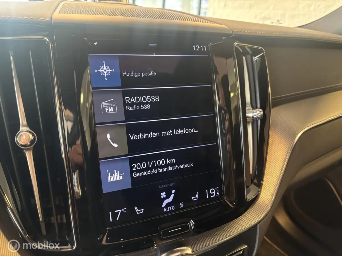 2.0 T8 Plug-in hybrid AWD R-Design , B&W , Pano