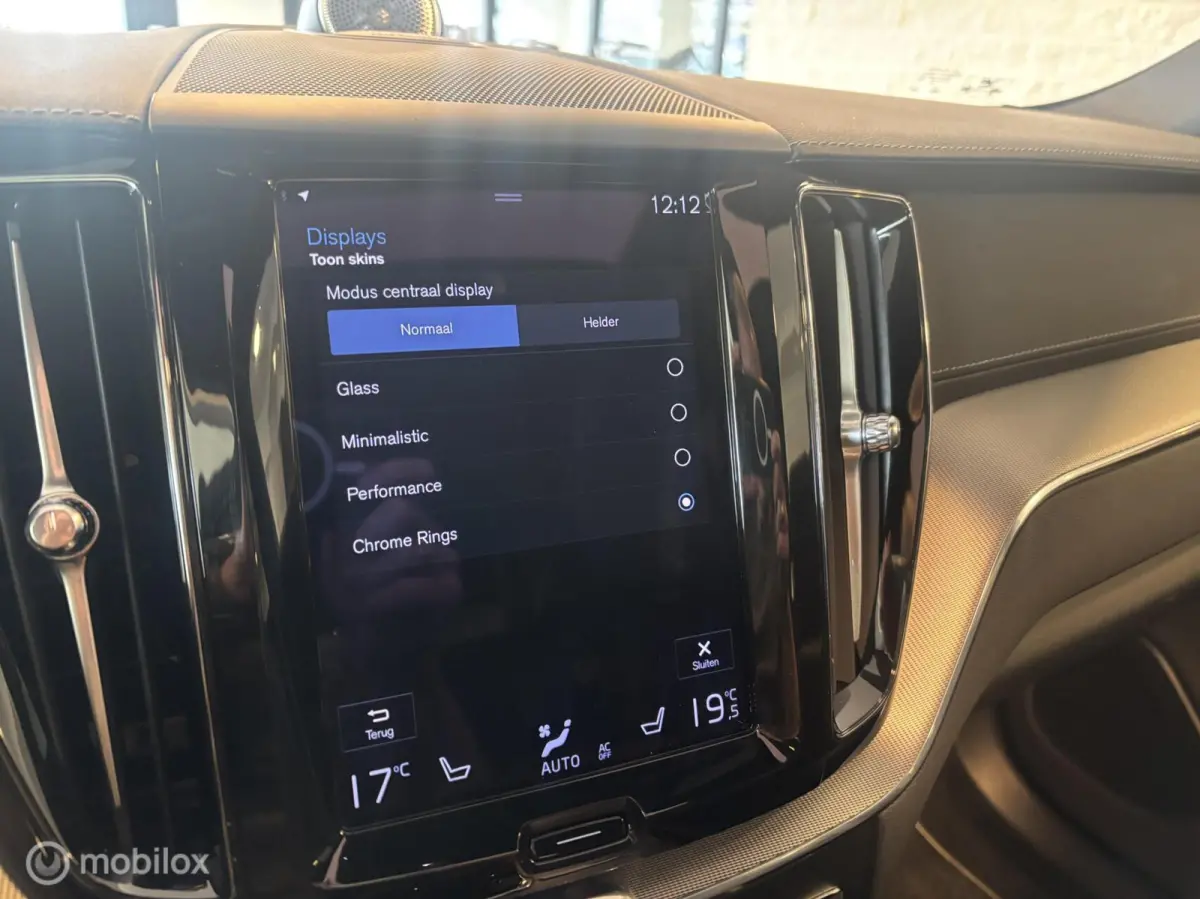 2.0 T8 Plug-in hybrid AWD R-Design , B&W , Pano
