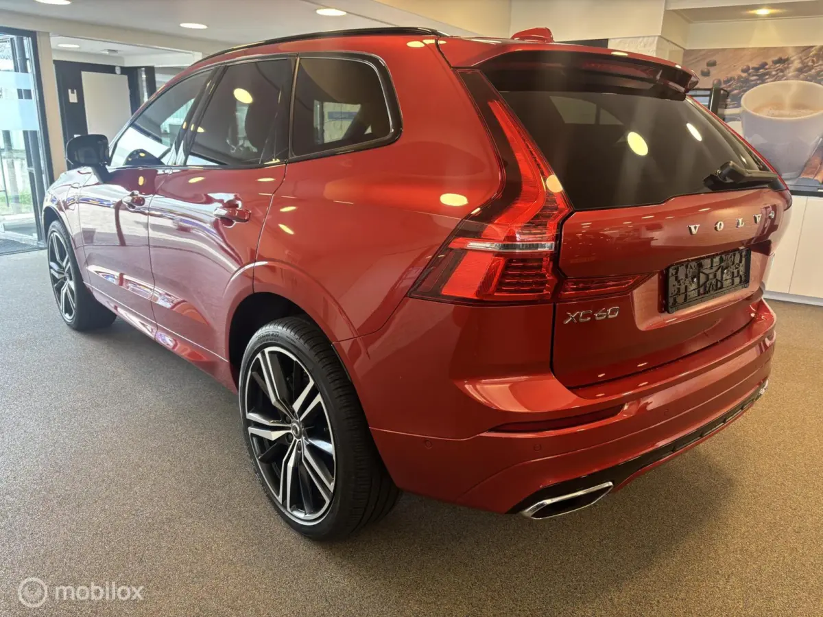 2.0 T8 Plug-in hybrid AWD R-Design , B&W , Pano