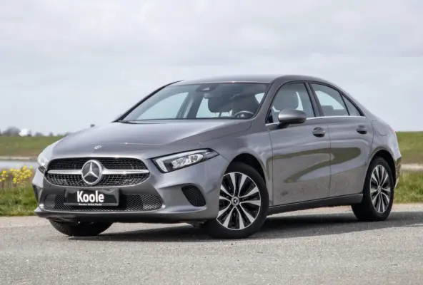 250 e Business Line CARPLAY / LEER / CAMERA / CRUISE CONTROLE / DEALER ONDERHOUDEN