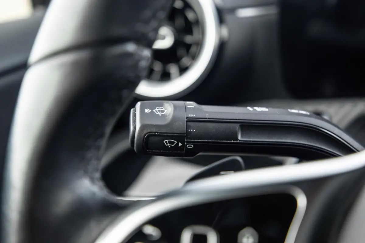 250 e Business Line CARPLAY / LEER / CAMERA / CRUISE CONTROLE / DEALER ONDERHOUDEN
