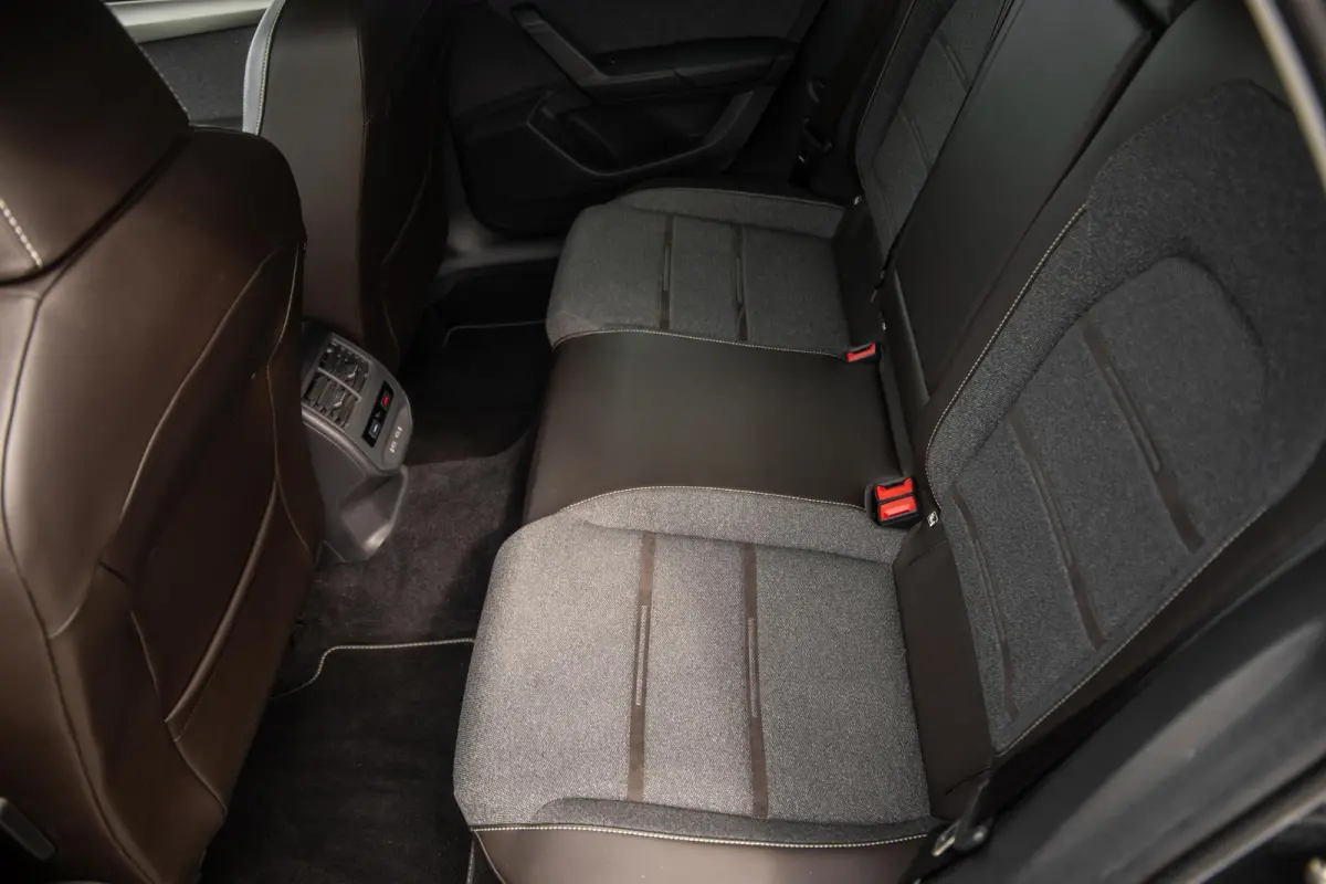 1.4 TSI eHybrid PHEV FR Business Intense EXCELLENCE / CARPLAY / AIRCO / CAMERA / DEALER ONDERHOUDEN