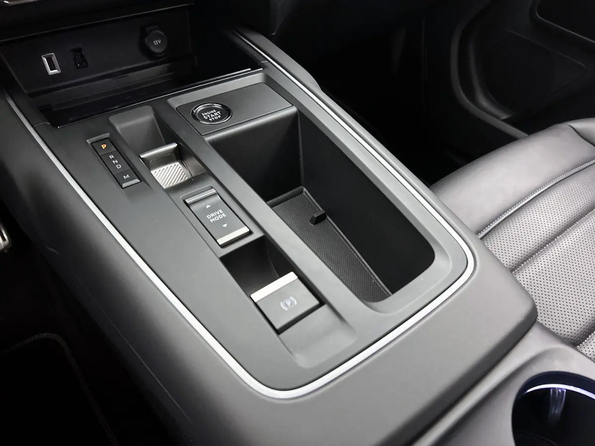 1.2 Shine 130pk Automaat | 1ste Eigenaar | Elektrische Bestuurdersstoel | Schuif-/Kanteldak | Elektrische Klep | Navigatie | Adaptieve Cruise Control | Stoelverwarming | 19"LMV | Full-LED | 