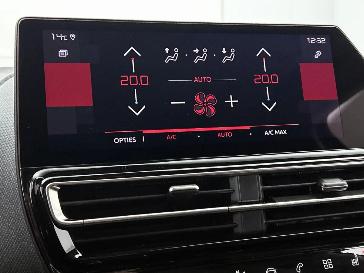 1.2 Shine 130pk Automaat | 1ste Eigenaar | Elektrische Bestuurdersstoel | Schuif-/Kanteldak | Elektrische Klep | Navigatie | Adaptieve Cruise Control | Stoelverwarming | 19"LMV | Full-LED | 