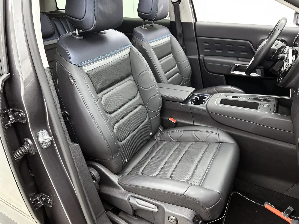 1.2 Shine 130pk Automaat | 1ste Eigenaar | Elektrische Bestuurdersstoel | Schuif-/Kanteldak | Elektrische Klep | Navigatie | Adaptieve Cruise Control | Stoelverwarming | 19"LMV | Full-LED | 