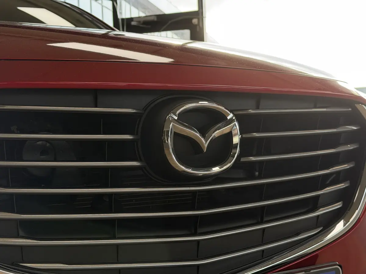 2.0 SkyActiv-G 120 GT-M Navi | 18inch | Camera | HUD | Stoelverwarming | ACC | Dodehoek | 100% Onderhouden!