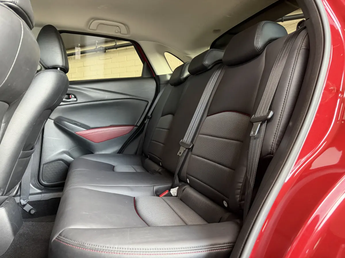 2.0 SkyActiv-G 120 GT-M Navi | 18inch | Camera | HUD | Stoelverwarming | ACC | Dodehoek | 100% Onderhouden!