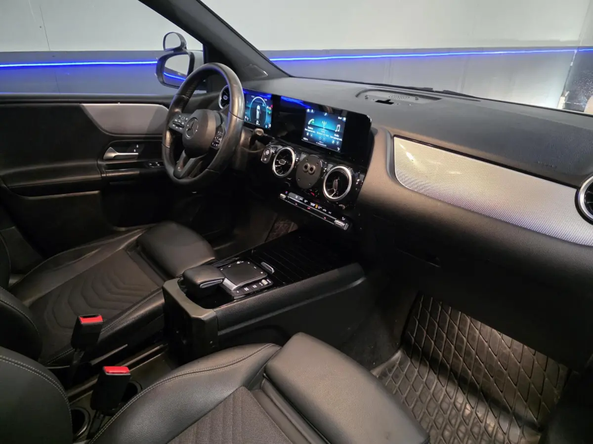 200d | Automaat | Digital dash | Camera