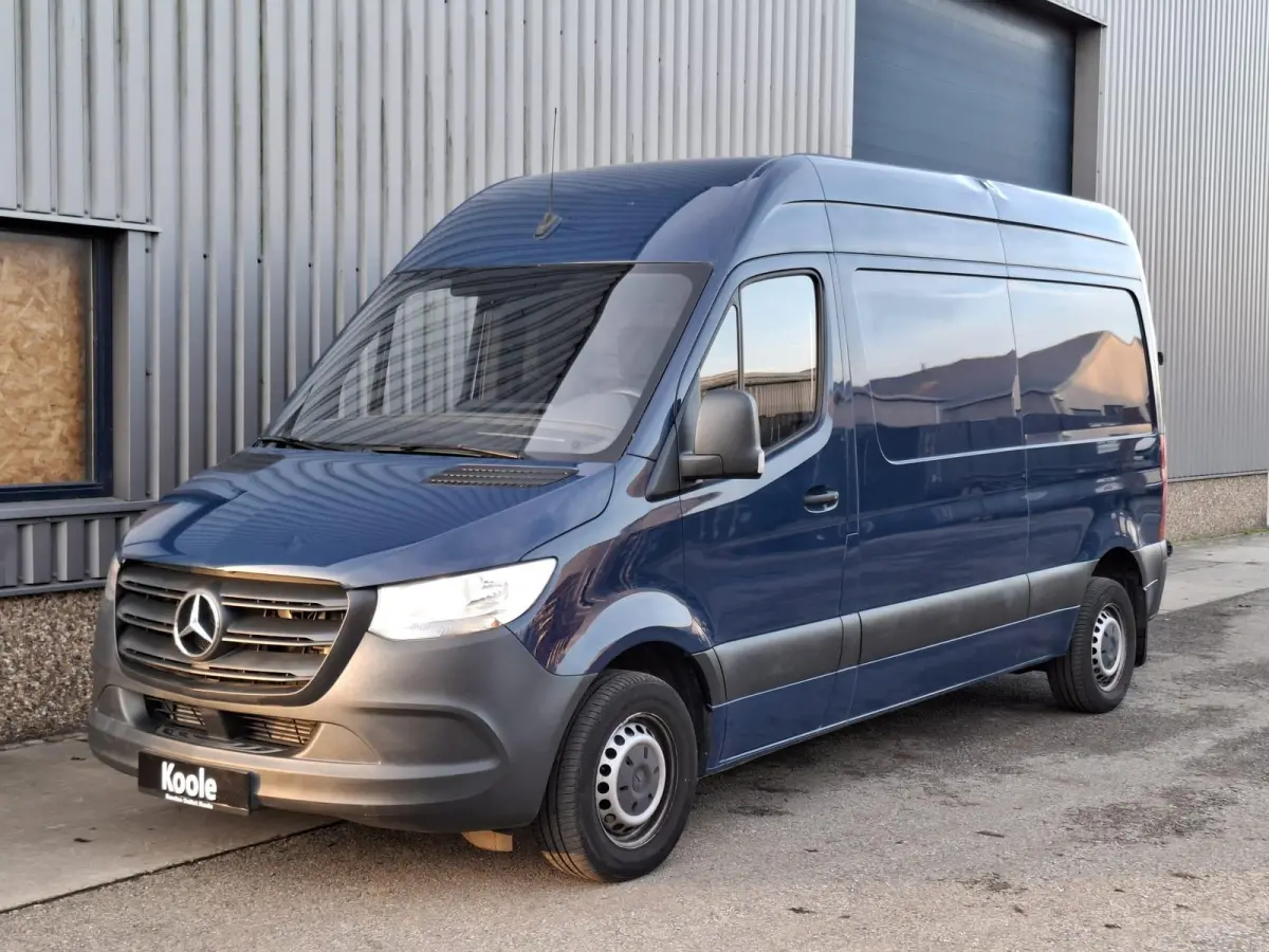 311 2.2 CDI L2H2 / AIRCO / CAMERA / 3 ZITS / DEALER ONDERHOUDEN / NAVI