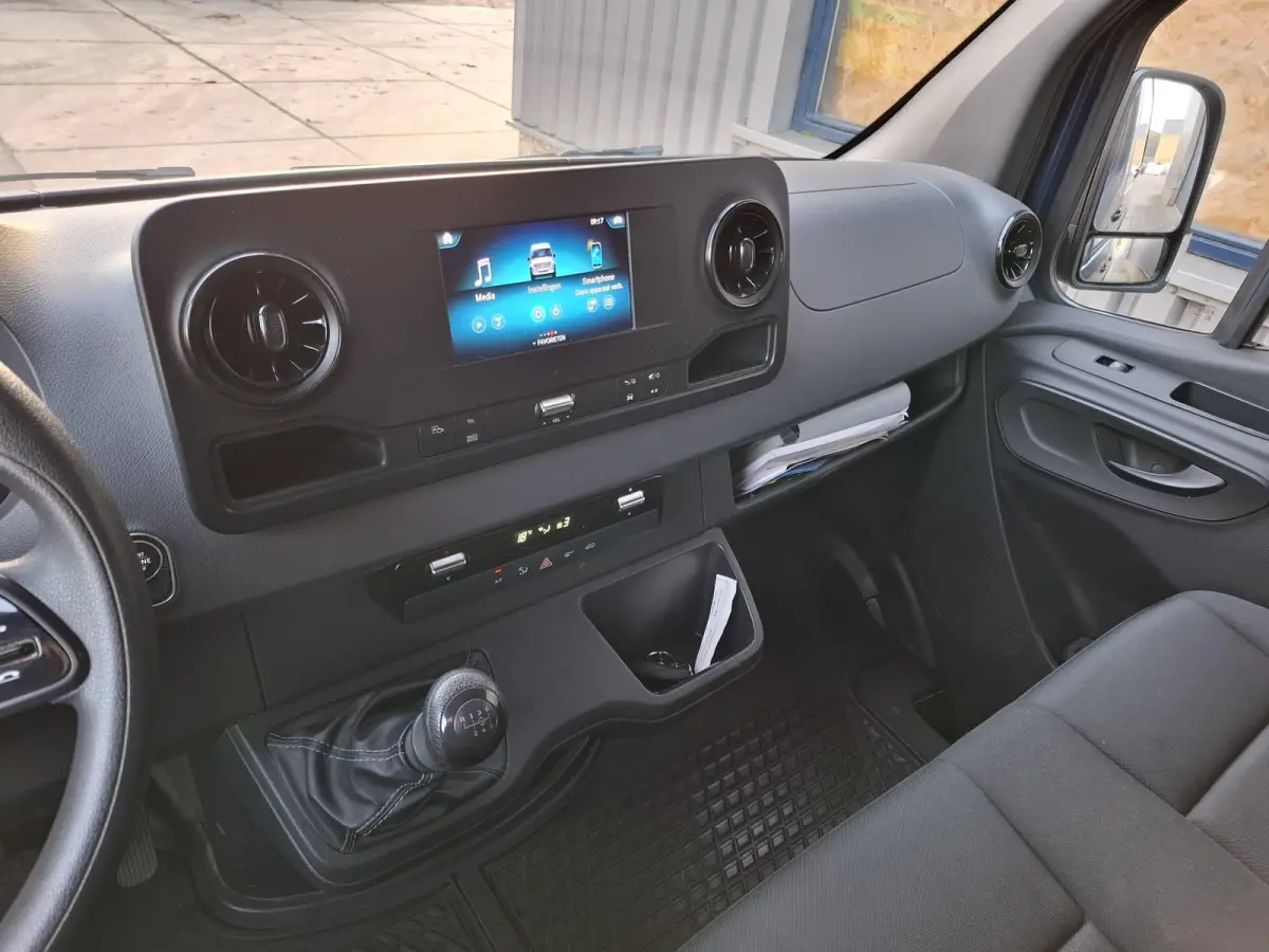 311 2.2 CDI L2H2 / AIRCO / CAMERA / 3 ZITS / DEALER ONDERHOUDEN / NAVI