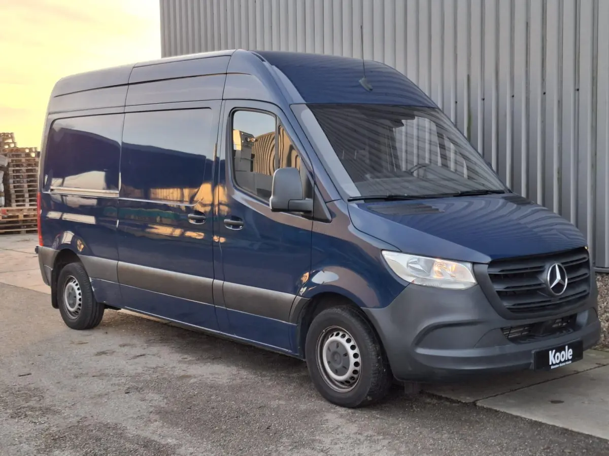 311 2.2 CDI L2H2 / AIRCO / CAMERA / 3 ZITS / DEALER ONDERHOUDEN / NAVI