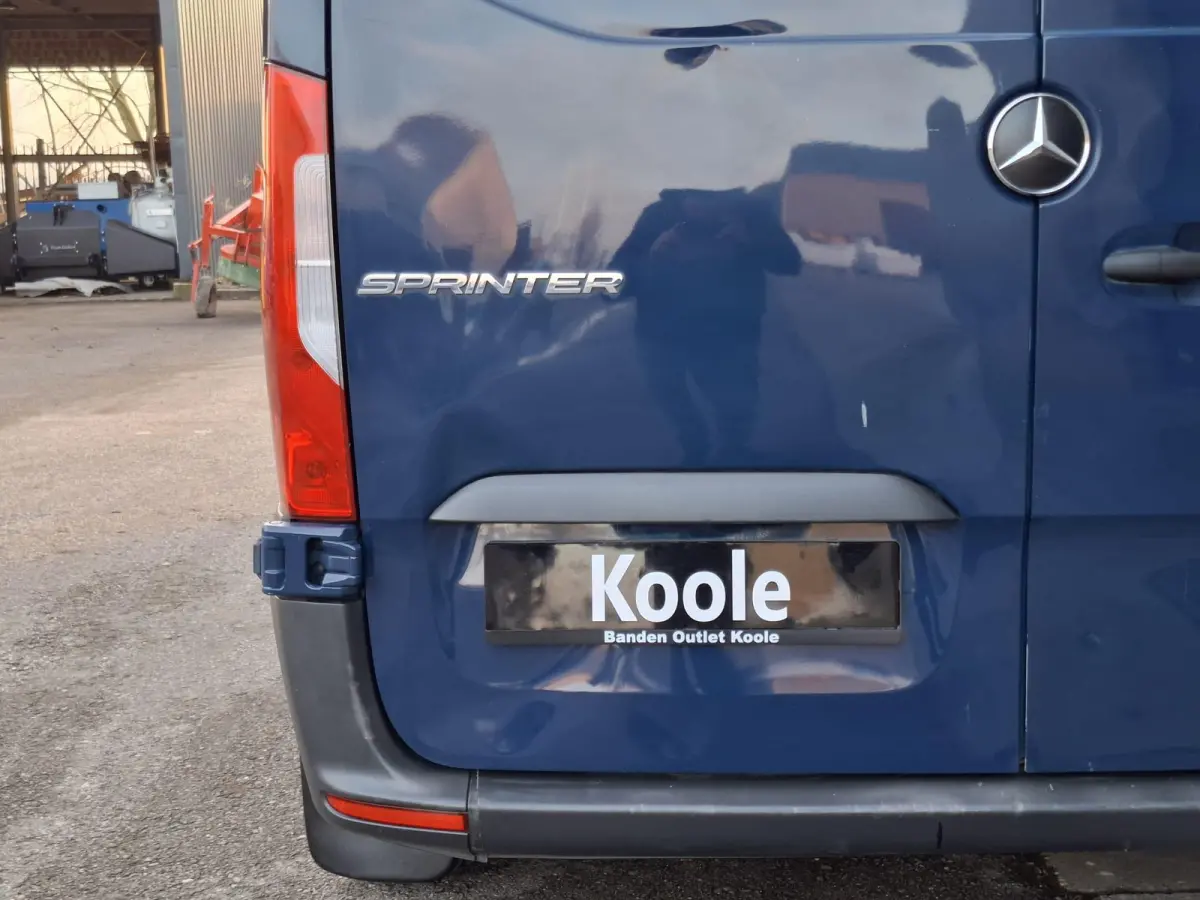 311 2.2 CDI L2H2 / AIRCO / CAMERA / 3 ZITS / DEALER ONDERHOUDEN / NAVI