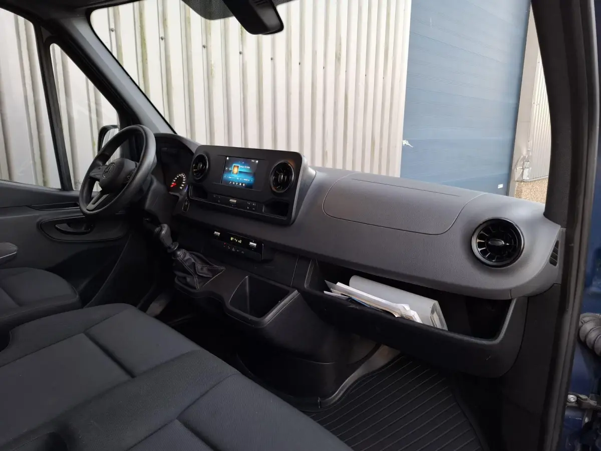 311 2.2 CDI L2H2 / AIRCO / CAMERA / 3 ZITS / DEALER ONDERHOUDEN / NAVI