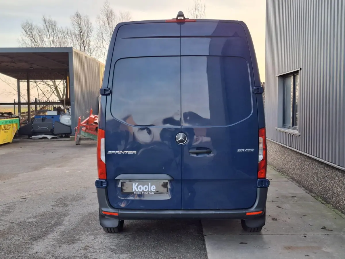 311 2.2 CDI L2H2 / AIRCO / CAMERA / 3 ZITS / DEALER ONDERHOUDEN / NAVI