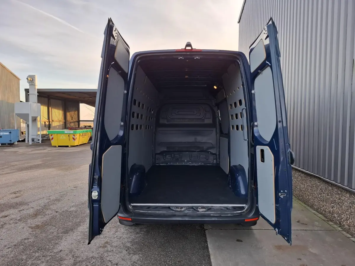 311 2.2 CDI L2H2 / AIRCO / CAMERA / 3 ZITS / DEALER ONDERHOUDEN / NAVI