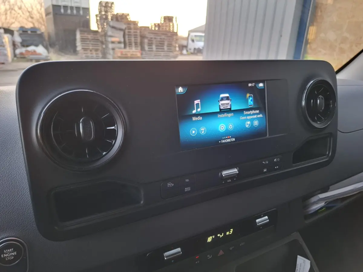 311 2.2 CDI L2H2 / AIRCO / CAMERA / 3 ZITS / DEALER ONDERHOUDEN / NAVI