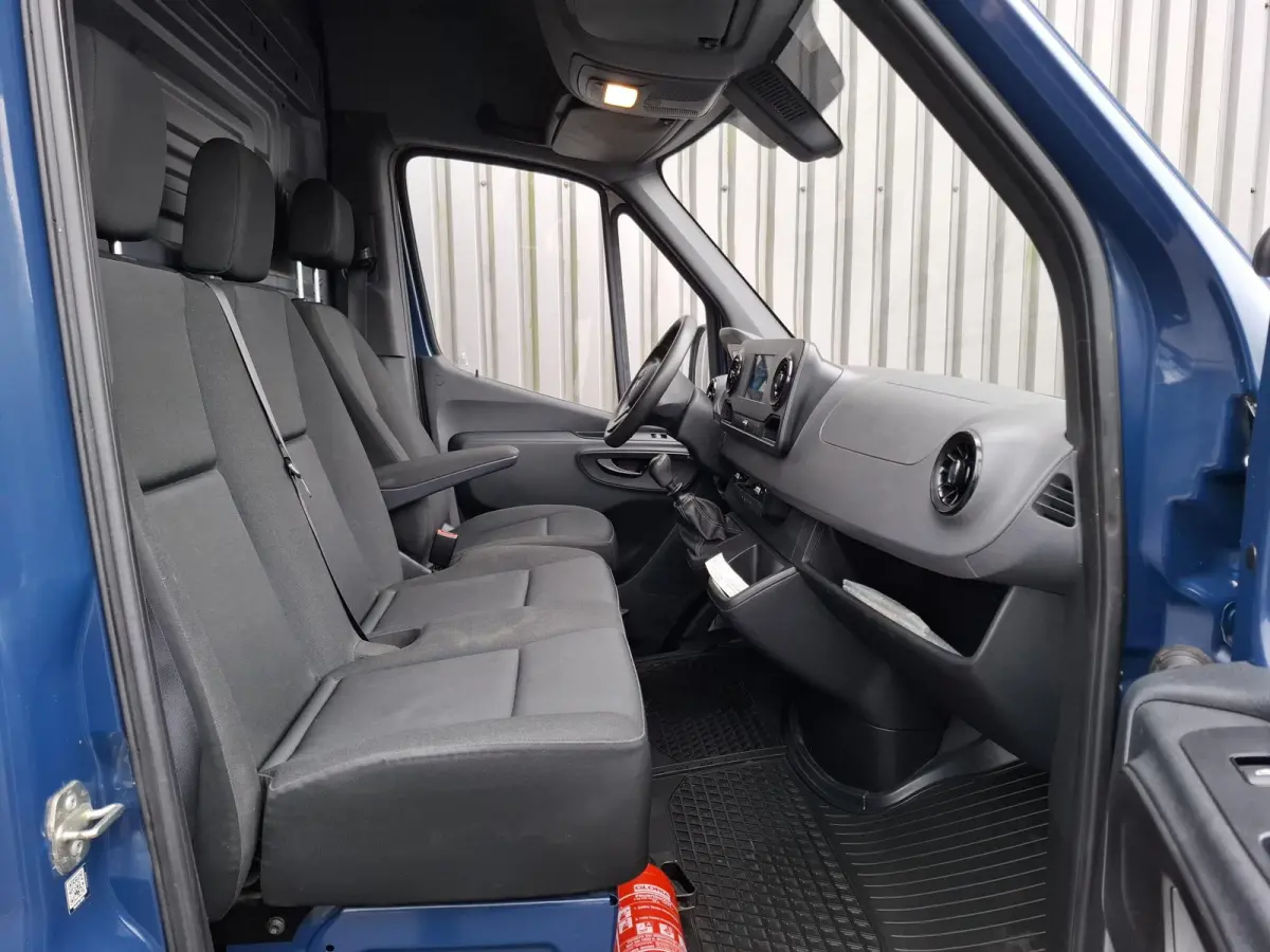 311 2.2 CDI L2H2 / AIRCO / CAMERA / 3 ZITS / DEALER ONDERHOUDEN / NAVI