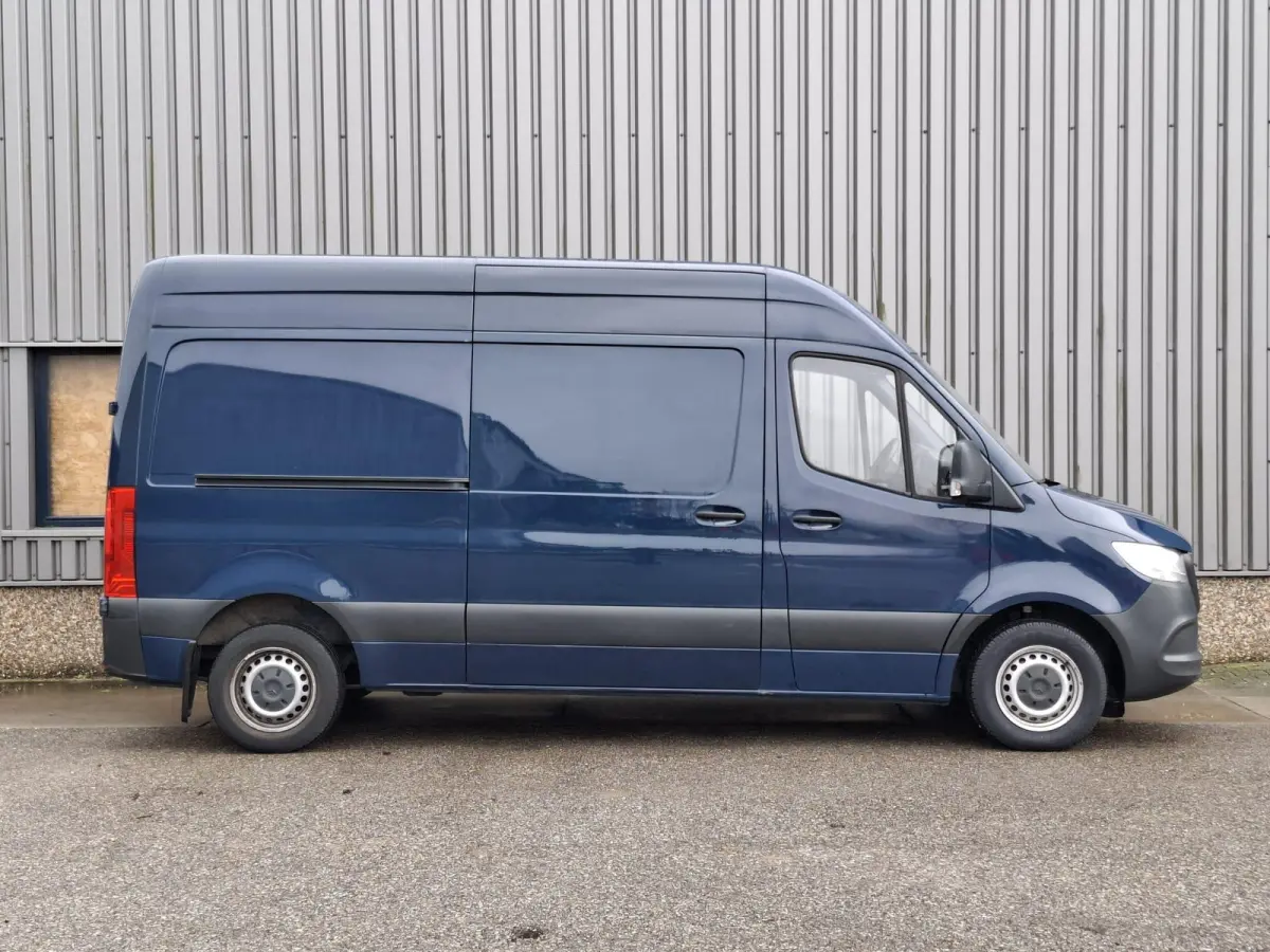 311 2.2 CDI L2H2 / AIRCO / CAMERA / 3 ZITS / DEALER ONDERHOUDEN / NAVI