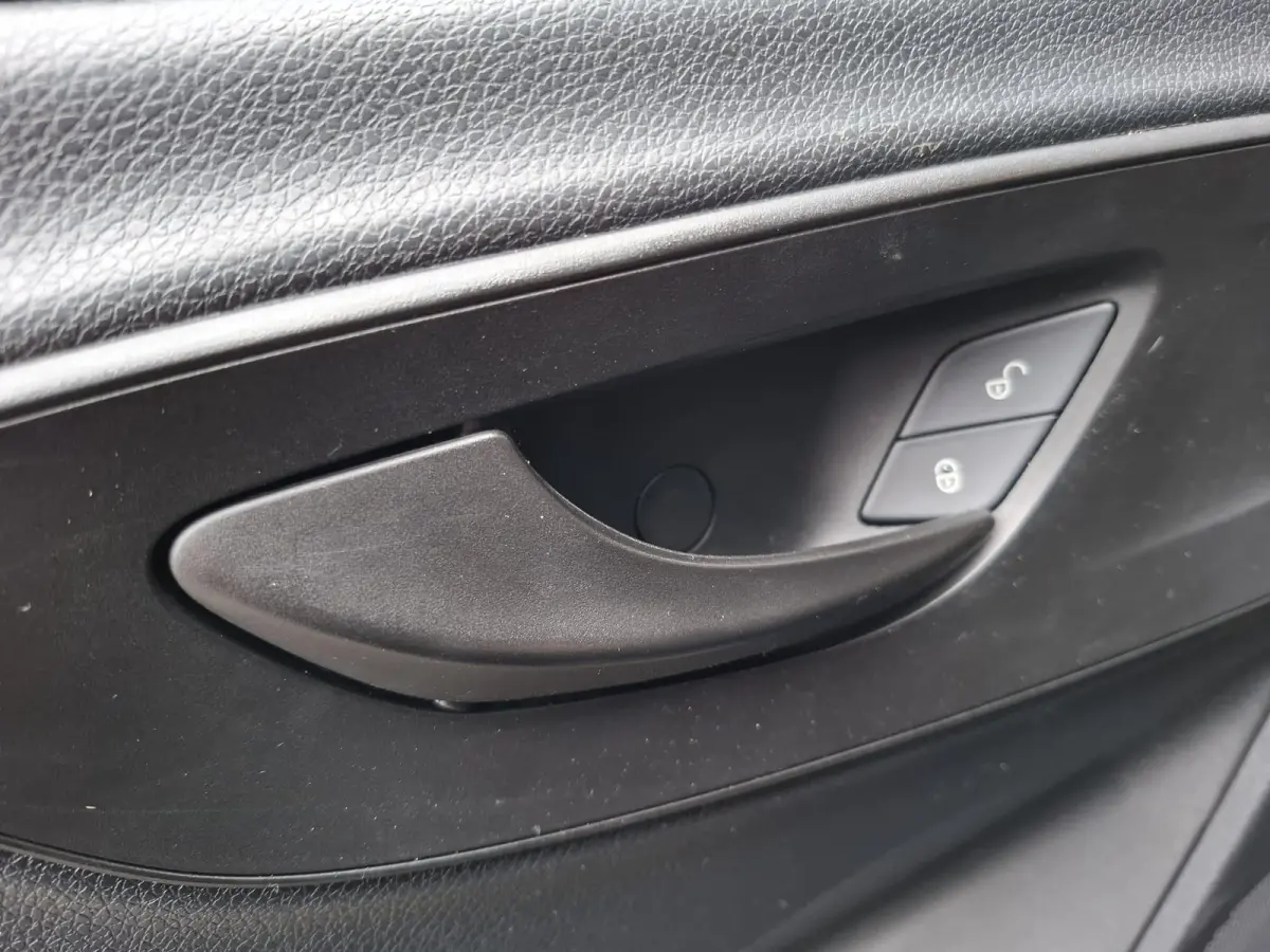 311 2.2 CDI L2H2 / AIRCO / CAMERA / 3 ZITS / DEALER ONDERHOUDEN / NAVI