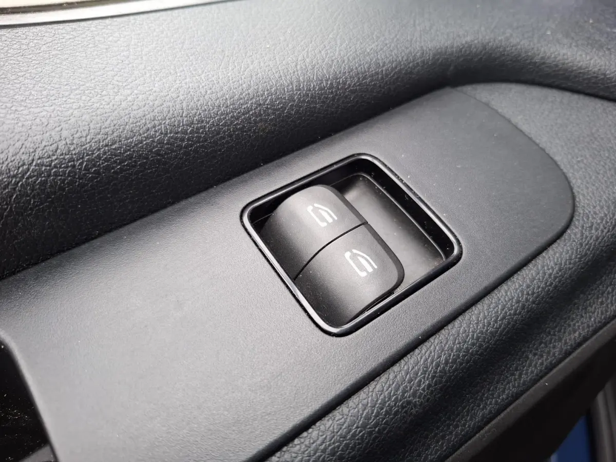 311 2.2 CDI L2H2 / AIRCO / CAMERA / 3 ZITS / DEALER ONDERHOUDEN / NAVI