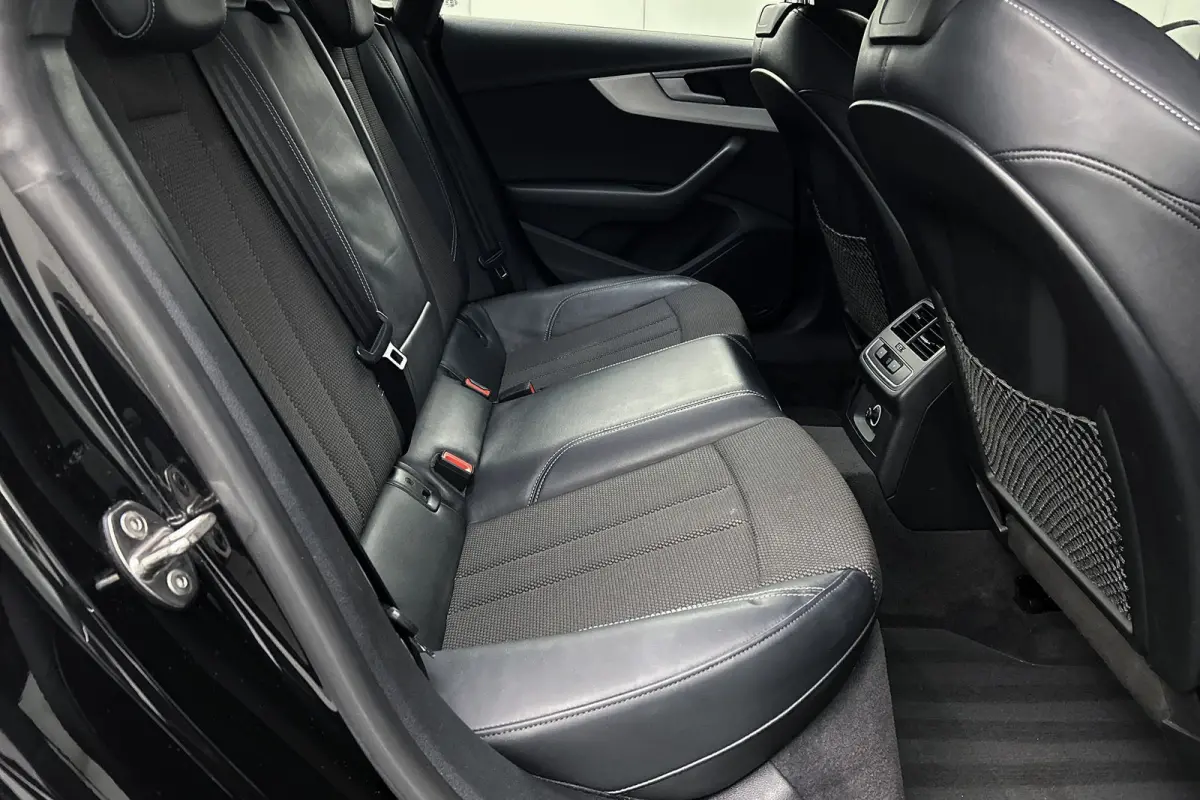 35 TFSI Sport S-line | Origineel NL | Cruise control | Climate control | Half lederen bekleding | Parkeersensoren