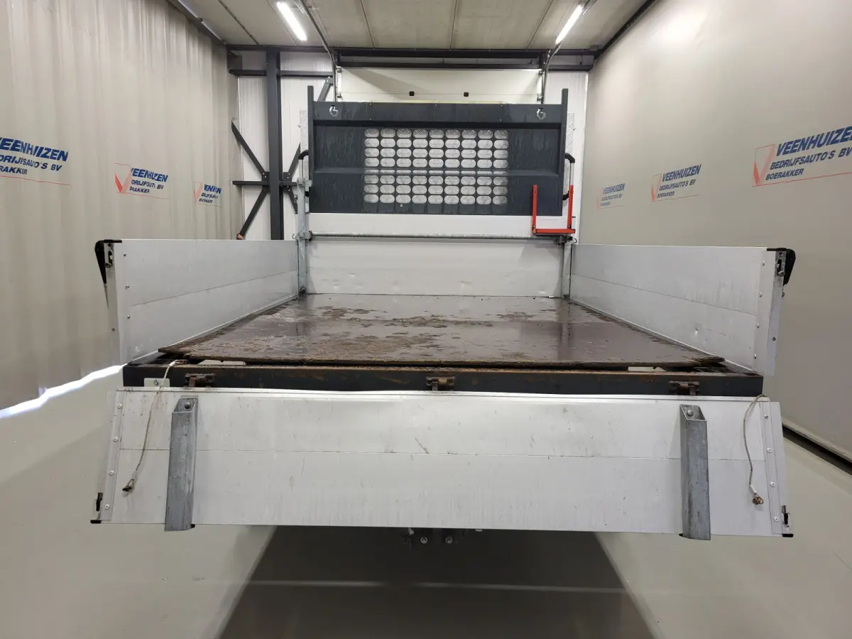 2.0TDI Kipper 3000kg Trekgewicht Euro 6!