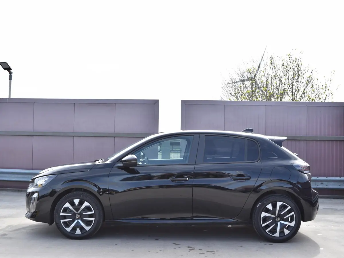 1.2 Hybrid 110 e-DCS6 Business NAVIGATIE & CARPLAY | CAMERA MET SENSOREN | E.C.C. |