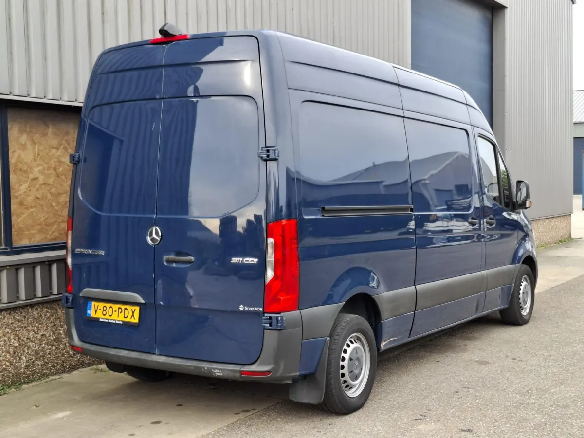 311 2.2 CDI L2H2 AIRCO / CAMERA / 3 ZITS / DEALER ONDERHOUDEN / NAVI