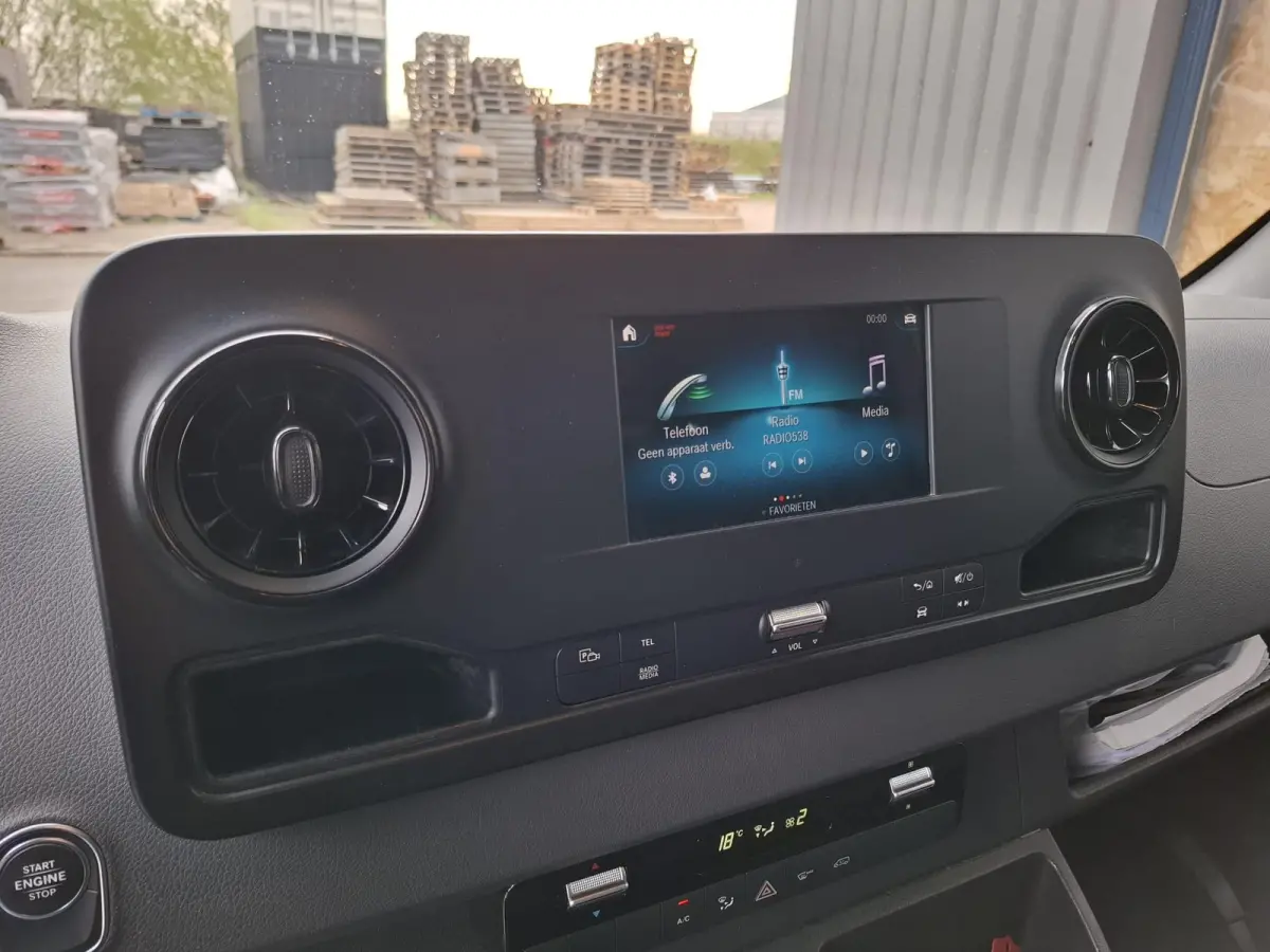 311 2.2 CDI L2H2 AIRCO / CAMERA / 3 ZITS / DEALER ONDERHOUDEN / NAVI