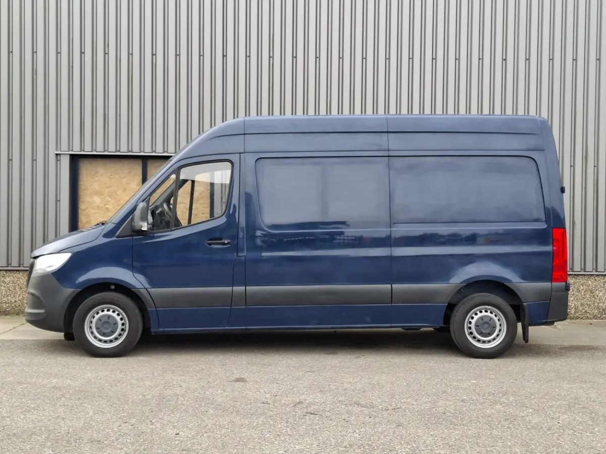 311 2.2 CDI L2H2 AIRCO / CAMERA / 3 ZITS / DEALER ONDERHOUDEN / NAVI