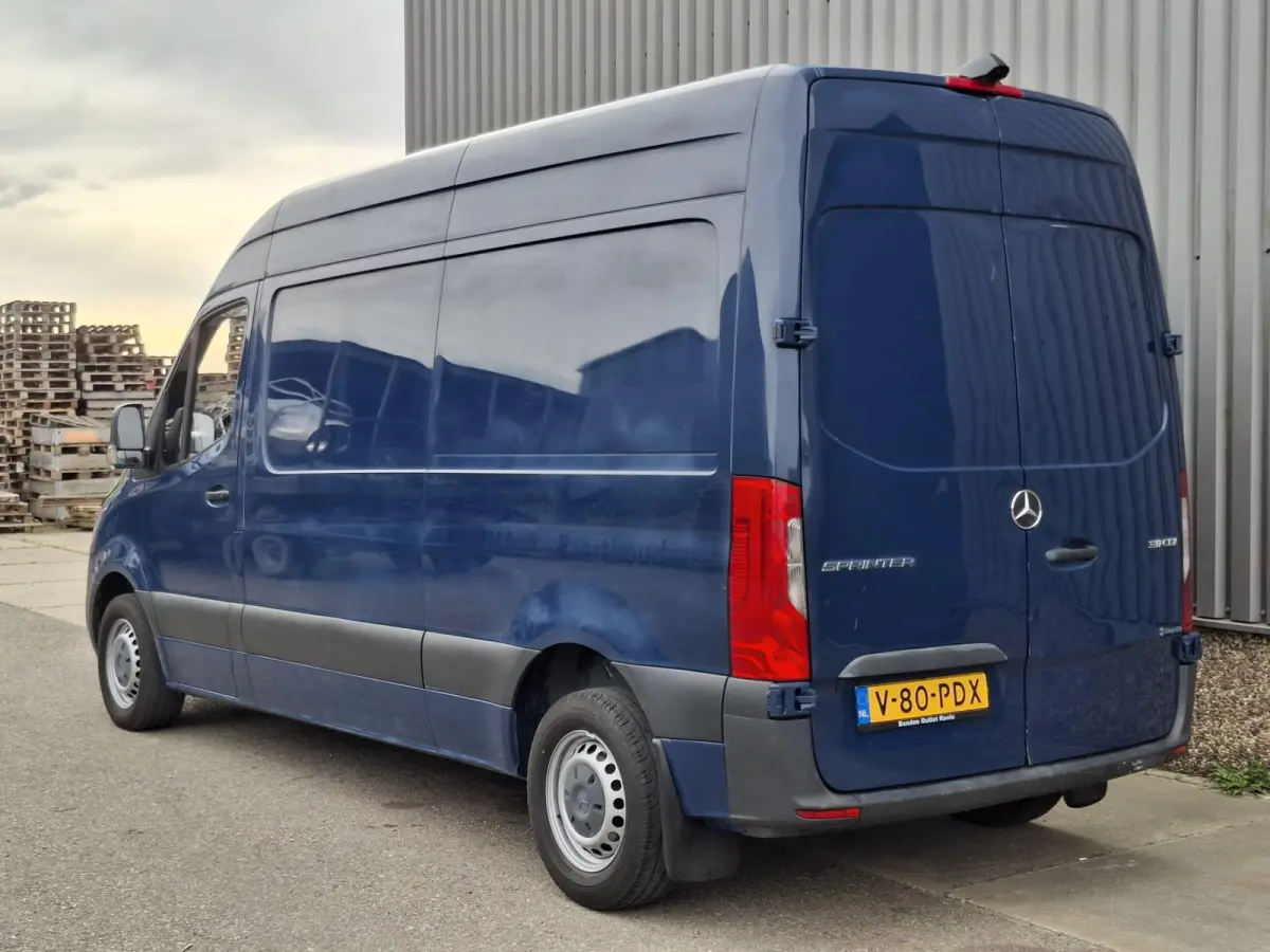 311 2.2 CDI L2H2 AIRCO / CAMERA / 3 ZITS / DEALER ONDERHOUDEN / NAVI